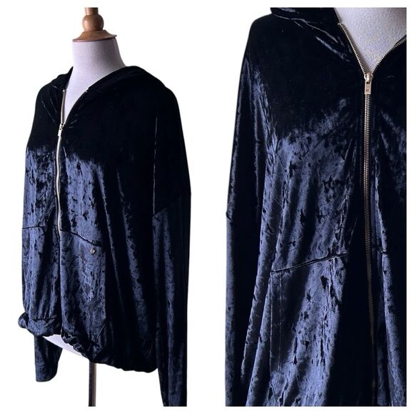 Fabletics Black Crushed velvet Zip Front Hoodie - Size 3X - Picture 4 of 11